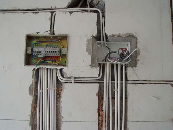 強電、弱電